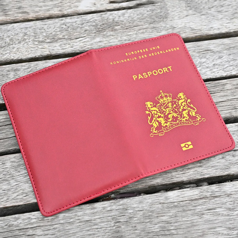 Travel Essentials Nederland Pa - Leather Passport Cover recension och pris